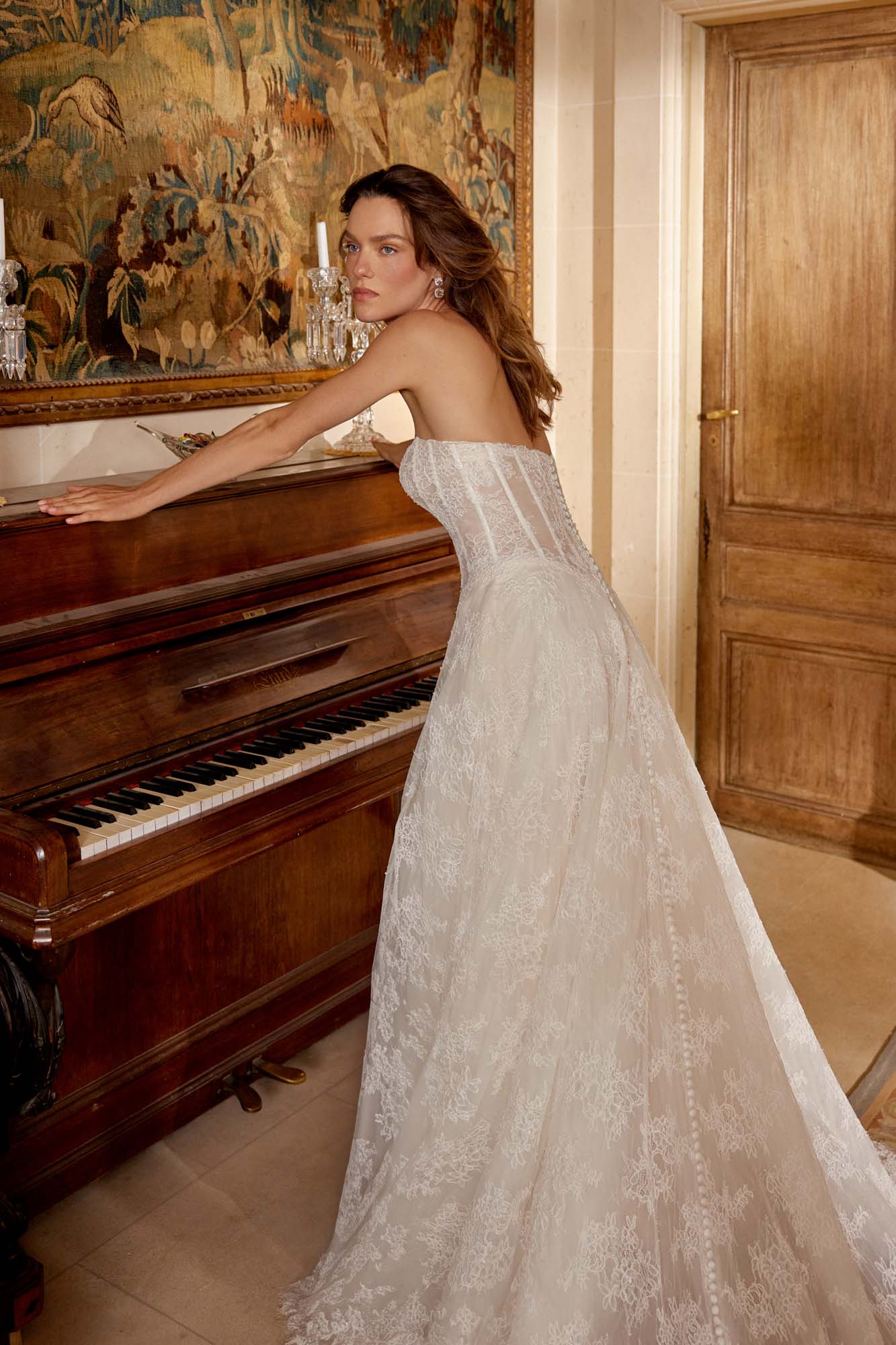 Manuela - Justin Alexander