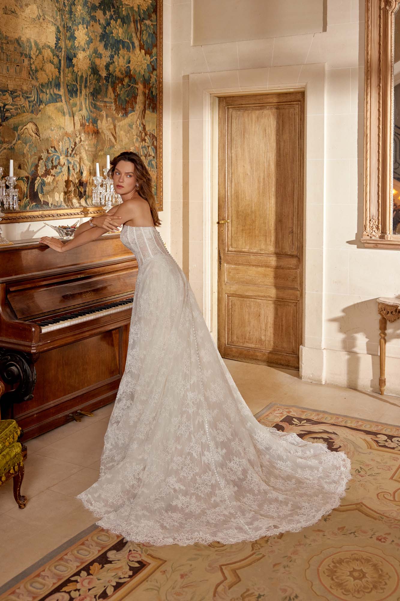 Manuela - Justin Alexander